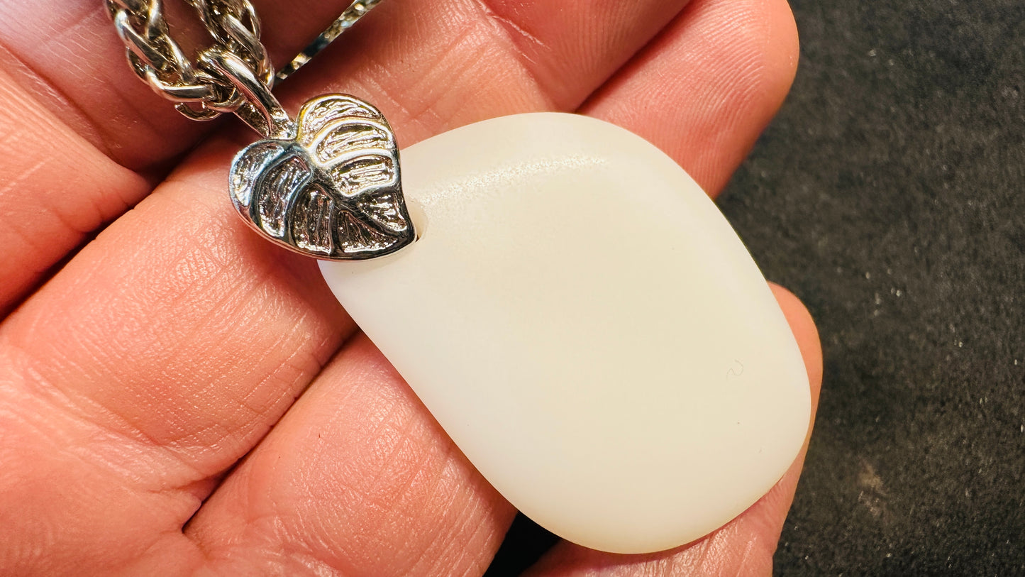 White Leaf Antique Glass Necklace