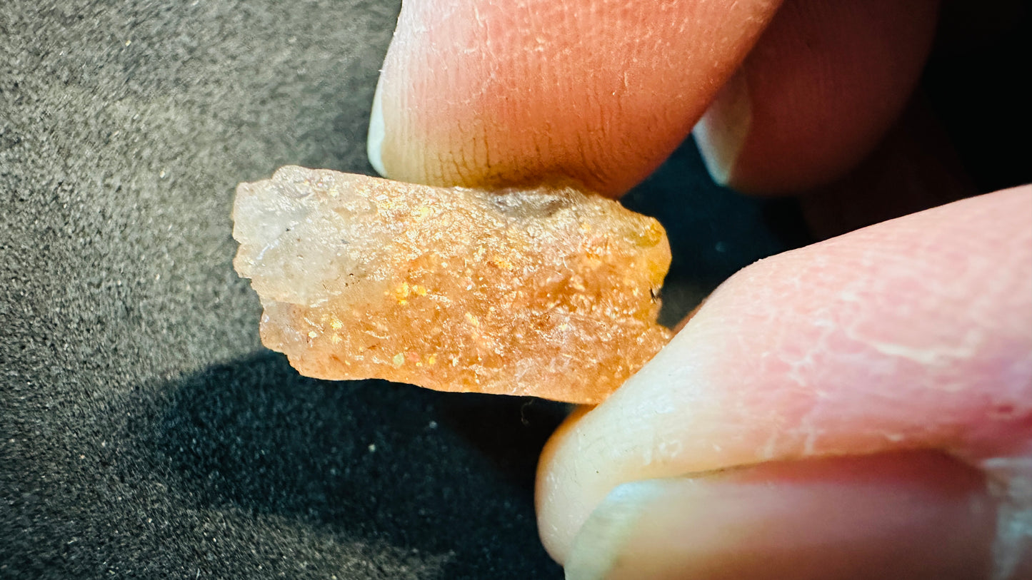 Confetti Sunstone 5.67g