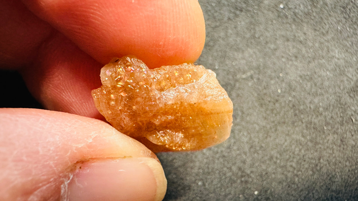 Confetti Sunstone 4.72g
