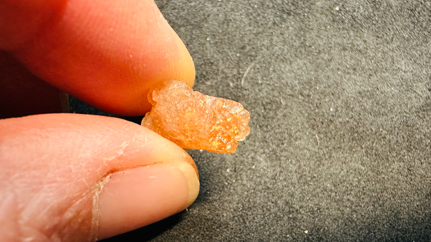 Confetti Sunstone 4.72g